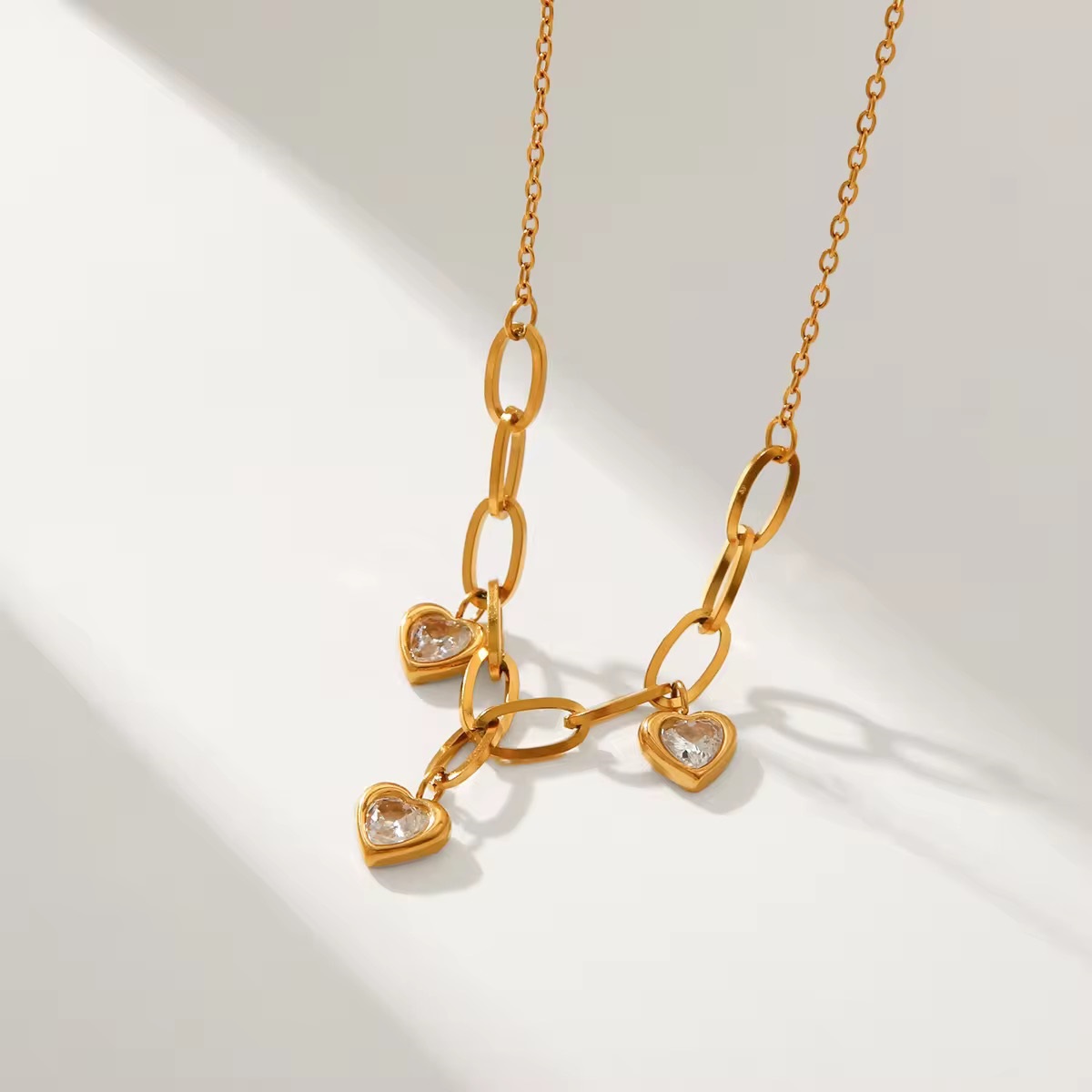 Heartbond luxe Cuban Chain Charm Zircon necklace - additional view