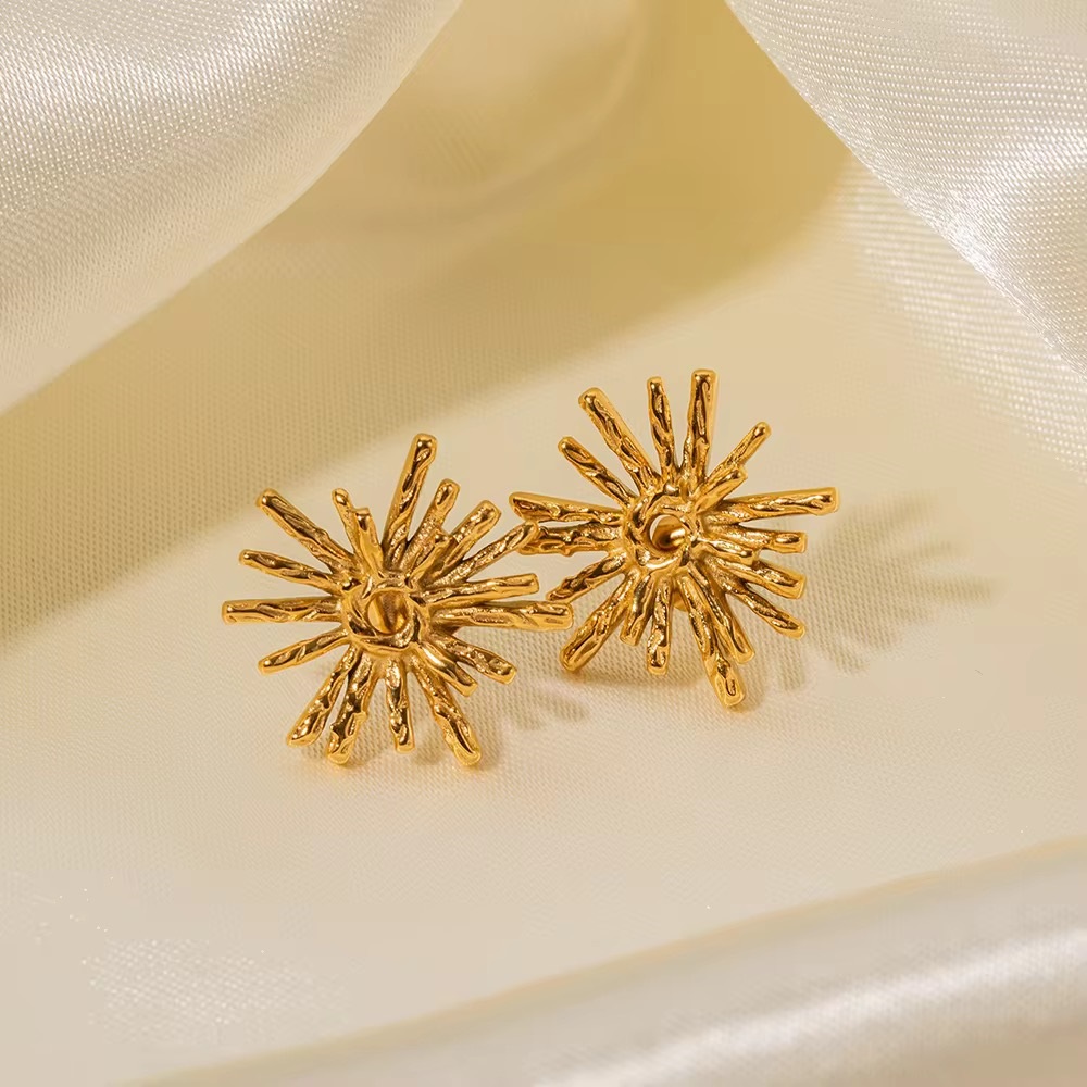 Sunburst Texture Lava Sun Radiation Stud Earrings