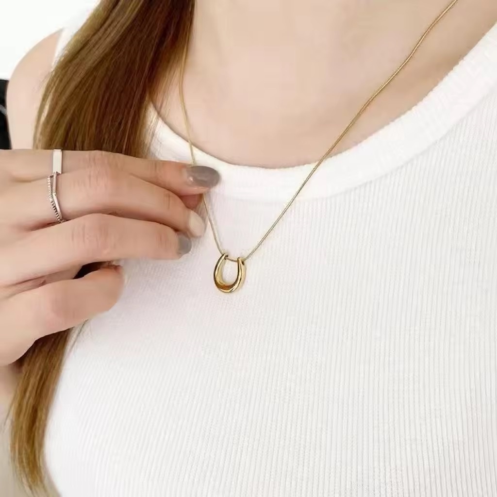 Golden Crescent Glow – Minimalist 18K Gold Plated Crescent Curve Pendant Necklace