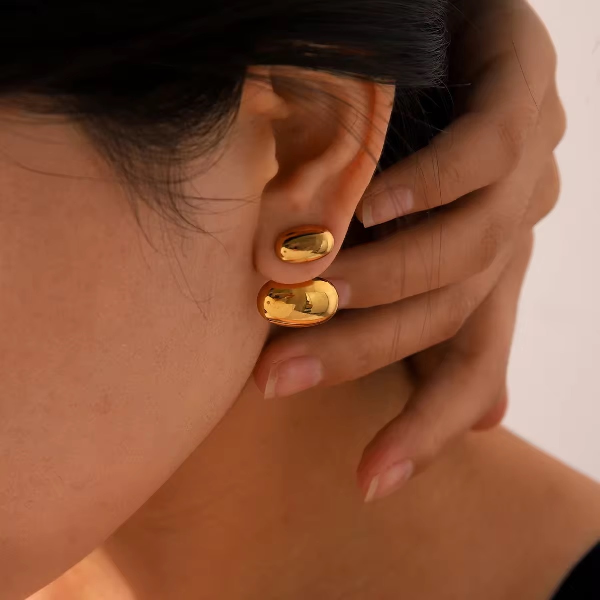 Dainty PVD Gold Plated Smooth Glassy Vintage Studs