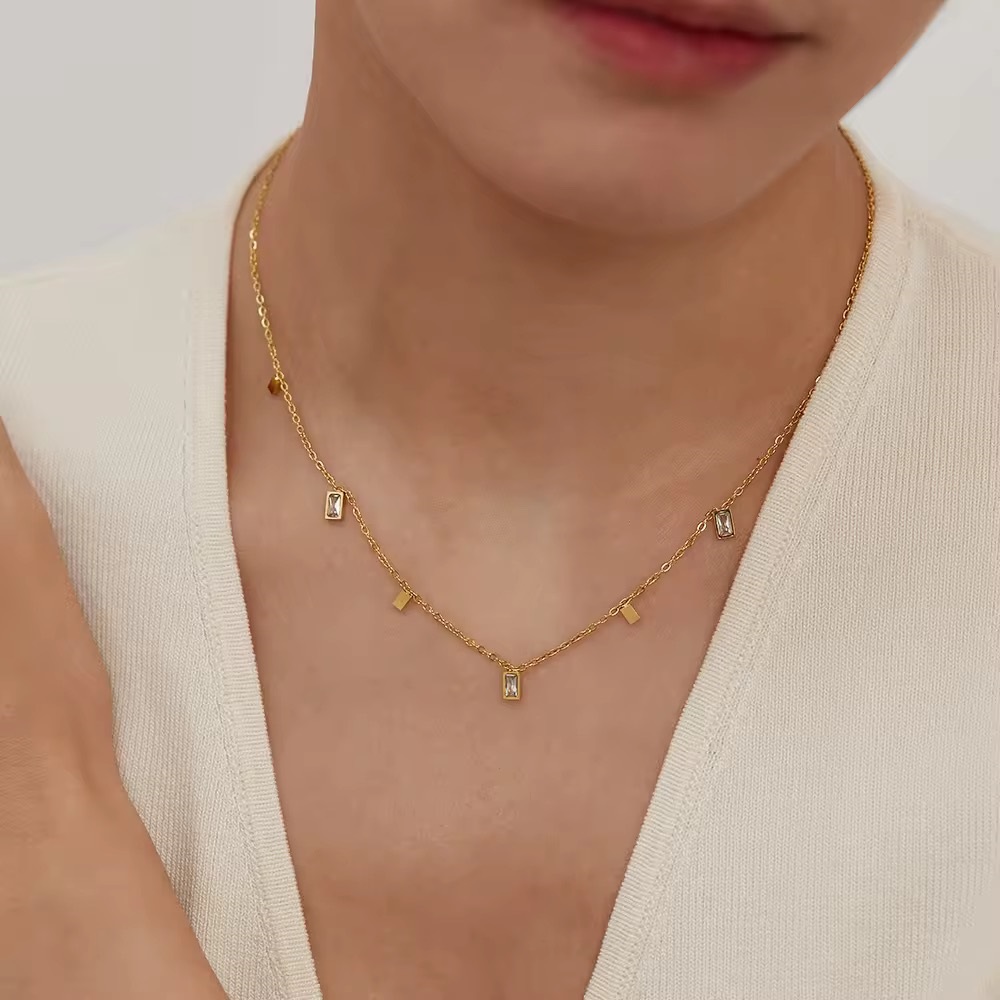 18k Non Fade Simple Geometric Square Zircon Chain Charm Necklace