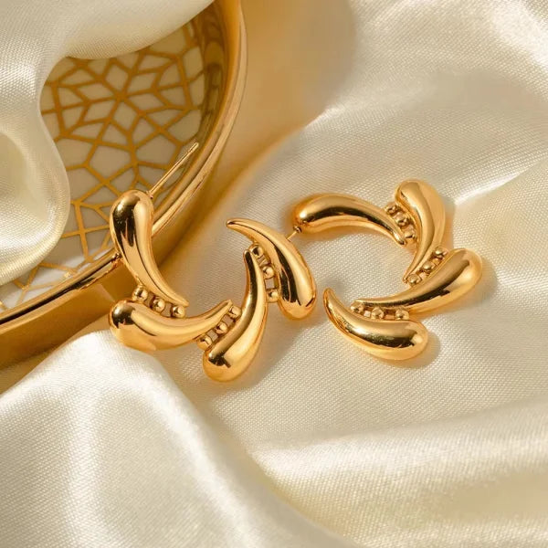 Golden Bloom Rotating Water Drop Earrings