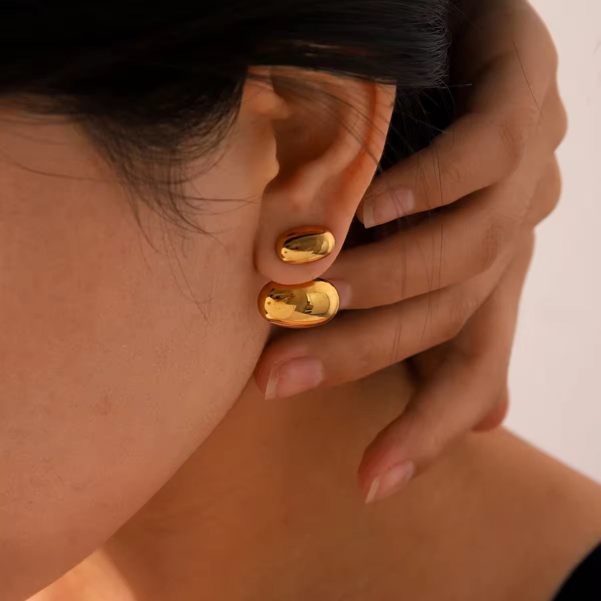 Dainty PVD Gold Plated Smooth Glassy Vintage Studs
