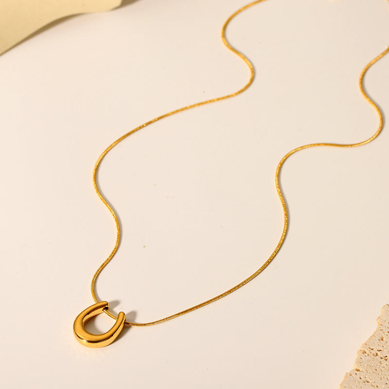 Golden Crescent Glow – Minimalist 18K Gold Plated Crescent Curve Pendant Necklace