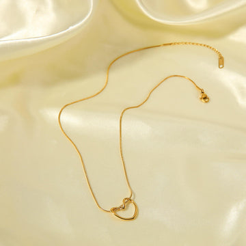 Minimalist Hollow Out 18K Gold Plated Heart Choker Pendant Necklace