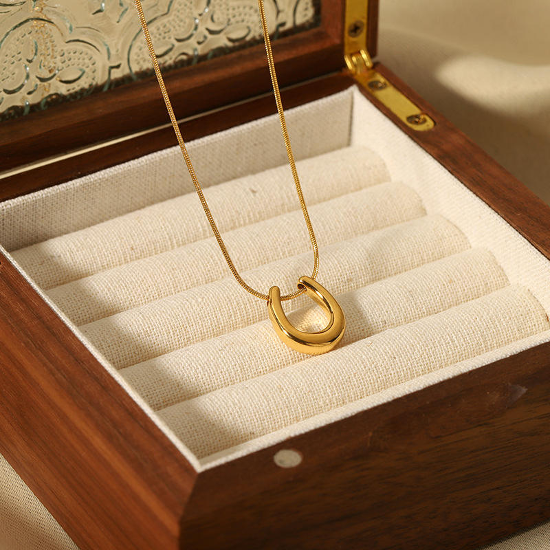 Golden Crescent Glow – Minimalist 18K Gold Plated Crescent Curve Pendant Necklace