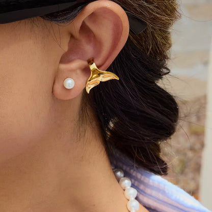 Front view of Orek Aira Mermaid Curve Earcuffs