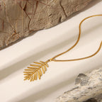 Orek Avelyn Bloom Form Necklace waterproof gold flower pendant necklace for women