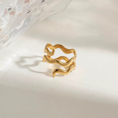Orek Flow Ring styled on hand