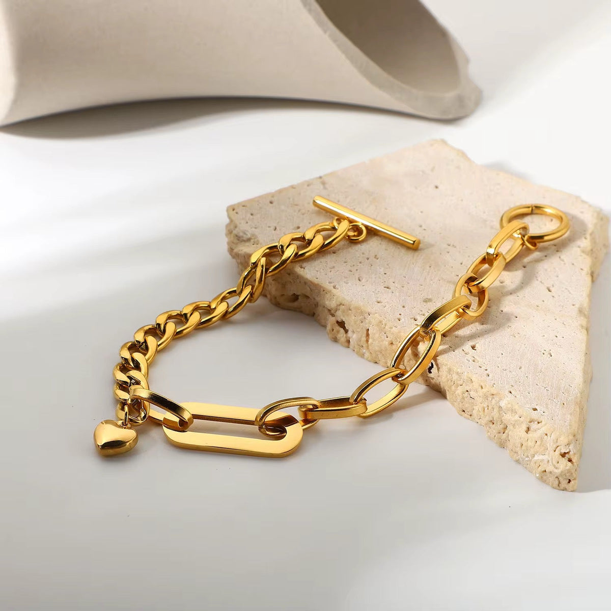 Orek Luna Heart Link Bracelet detail view, anti-tarnish gold plated